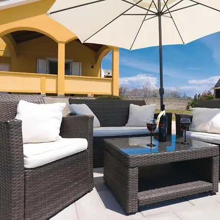 3 Bedroom Lovely In Hébergement de vacances