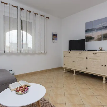 Hébergement de vacances 3 Bedroom Lovely In